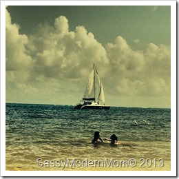 AzulSailboatandGirls