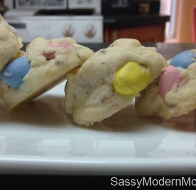Warning: Mini Egg Shortbread Cookies Are Dangerous…