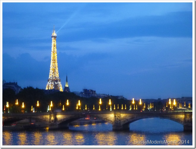ParisByNight