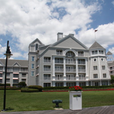 Five Reasons You Must Stay At A Disney Resort